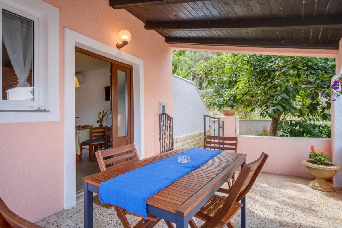 Apartmani Nadalina Veli Lošinj Exterior foto